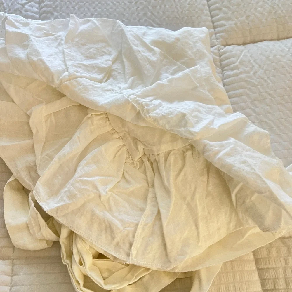 The White Linen Farmhouse brand white